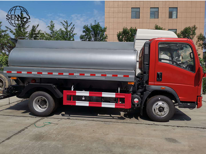 Oil tank truck