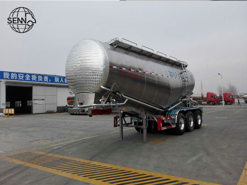 Bulk cement trailer