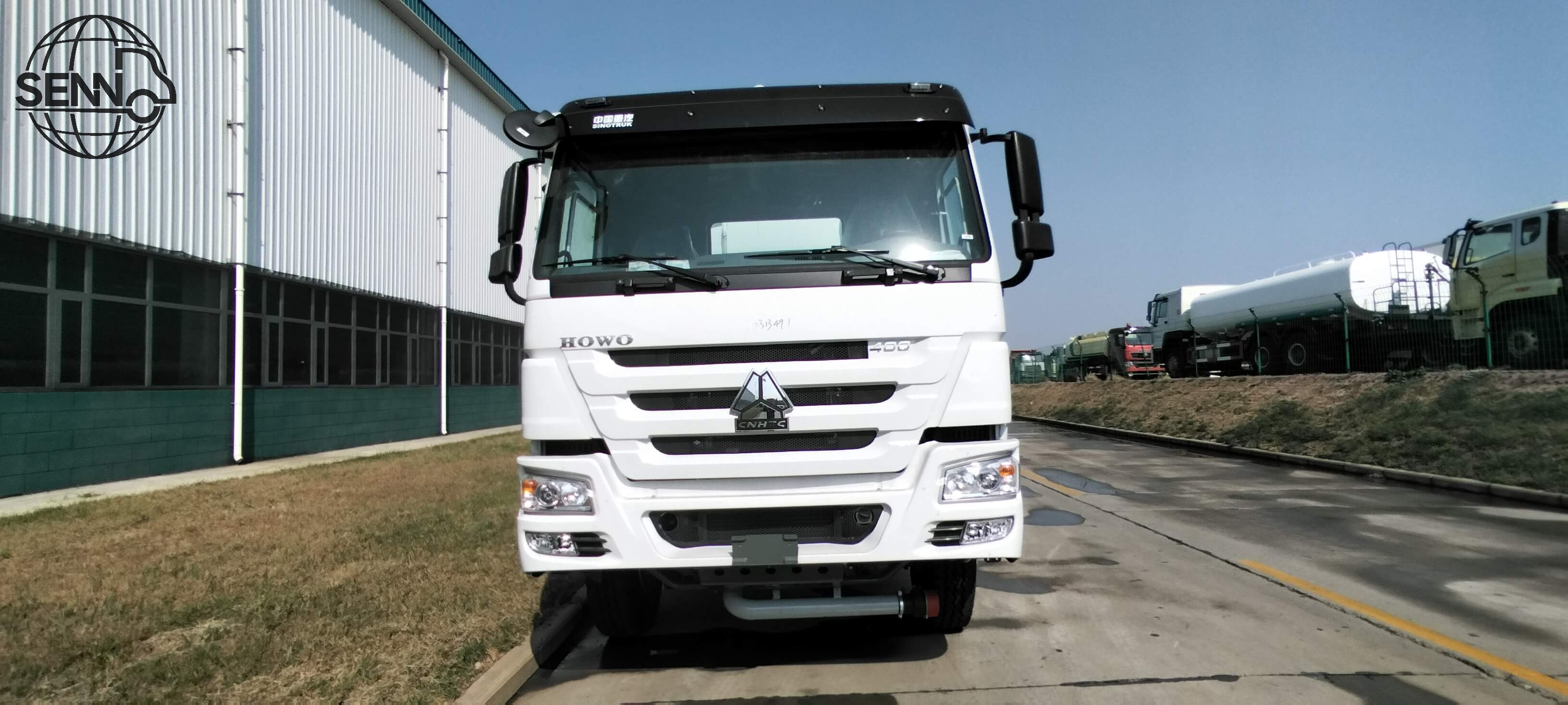 Sinotruk Howo 30000Liters 8x4 Fuel Transport Truck with 3 Compartments 12wheels oil tank truck 30CBM
