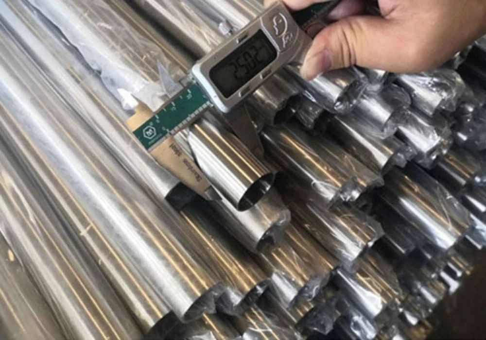Stainless Steel Pipe & Tubing