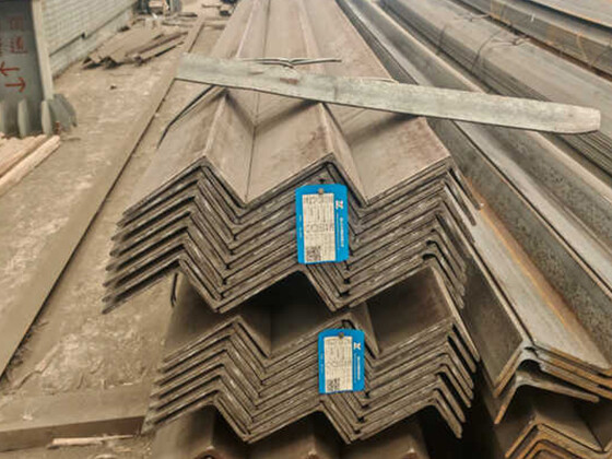 High quality unequal Angle steel