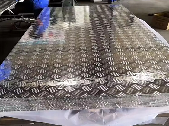 Custom galvanized pattern steel checkered plate