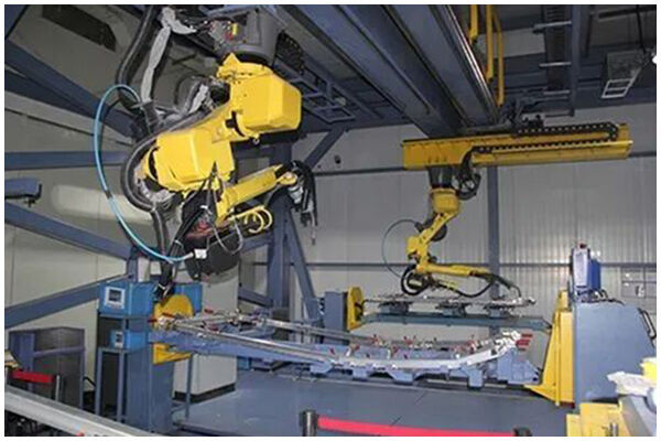 arc welding robotic arm.jpg arc welding robotic arm.jpg