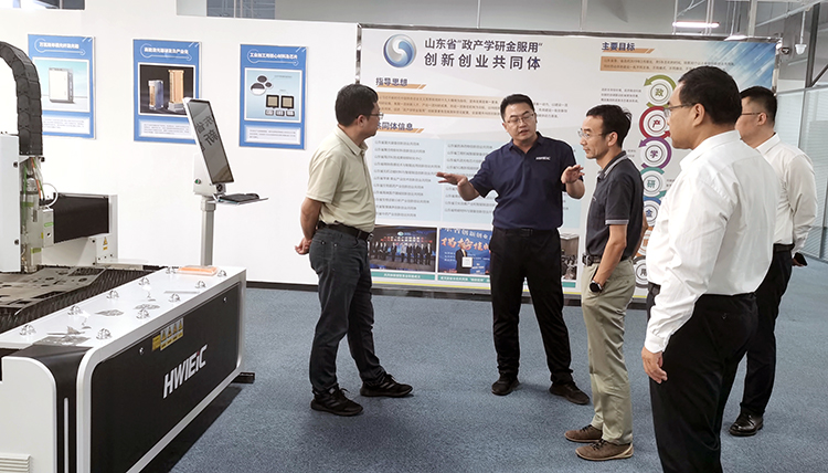 中科院上海光机所与芯光光电加深合作，张龙副所长和周军常务副院长莅临指导