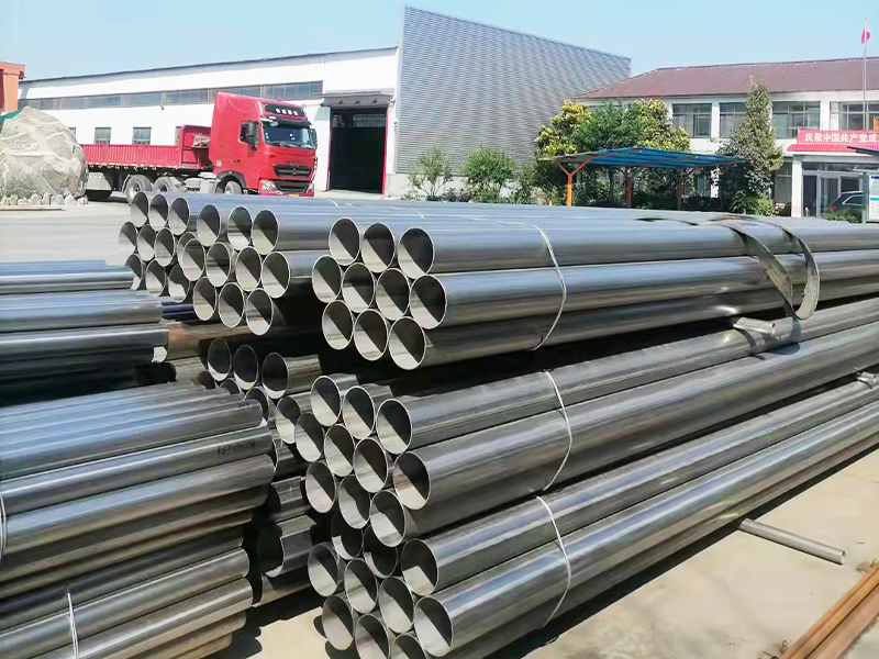 Stainless steel pipe