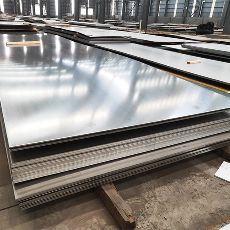 What are the main types of stainless steel