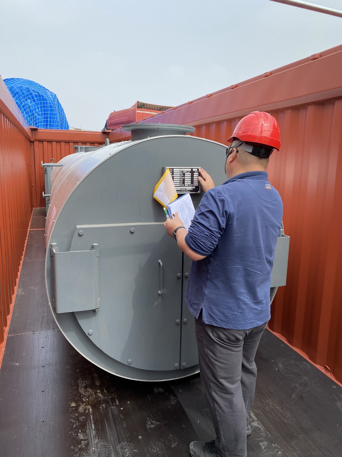 3 sets boiler loaded in container this morning