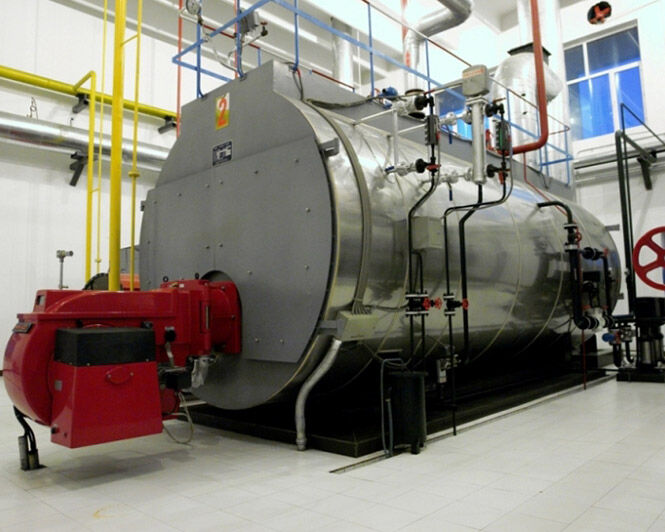 Oil/gas fired steam boiler