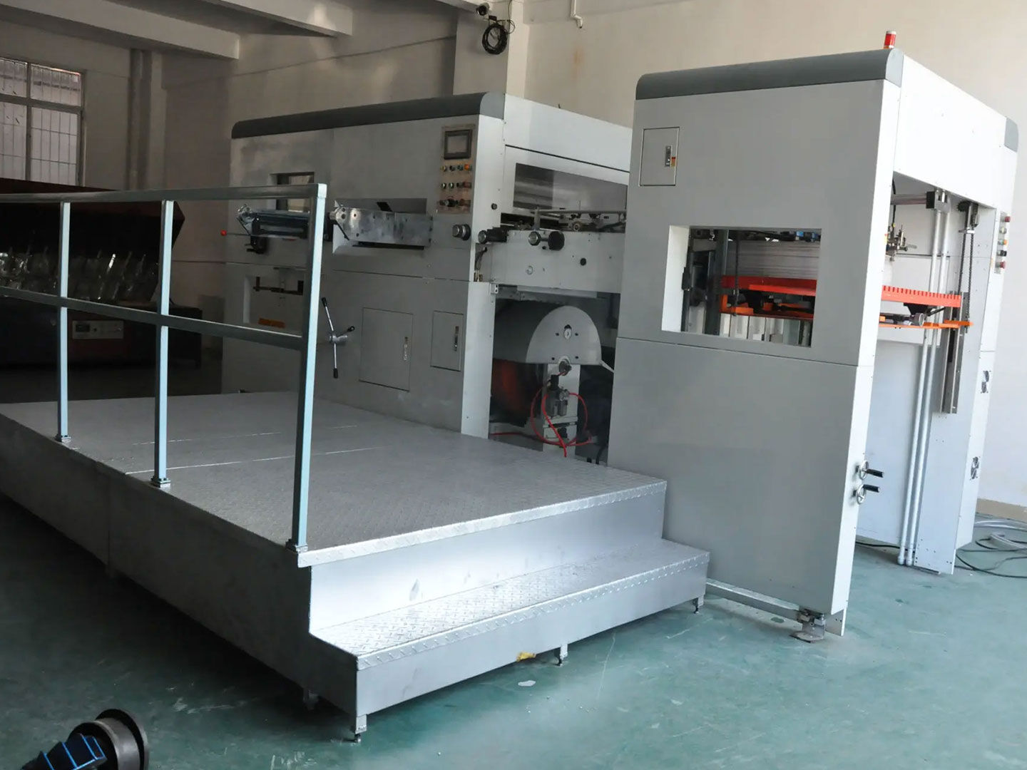 Automatic-Diecut-machine