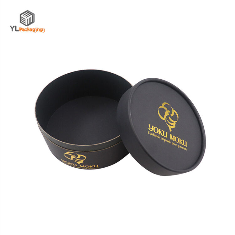 round cardboard boxes with lids