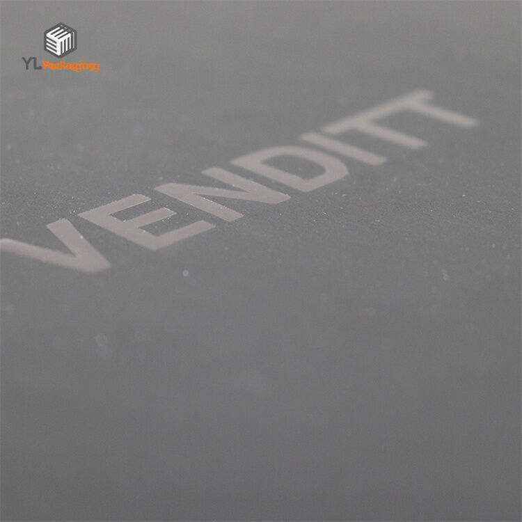 custom clothing boxes logo