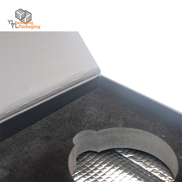 caviar gift box detail