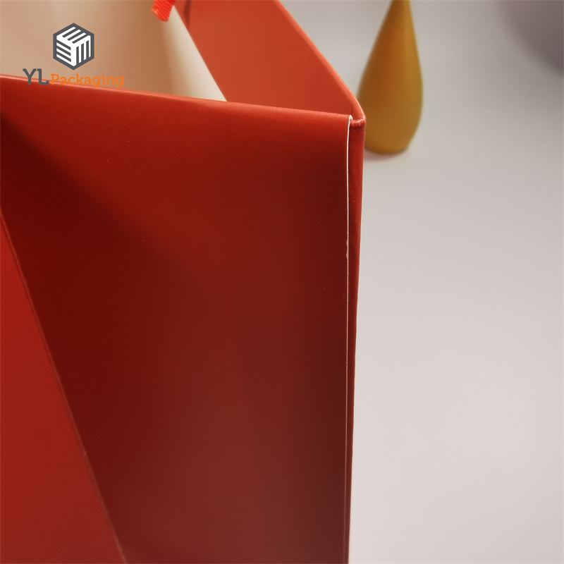 paper bags for clothing packaging