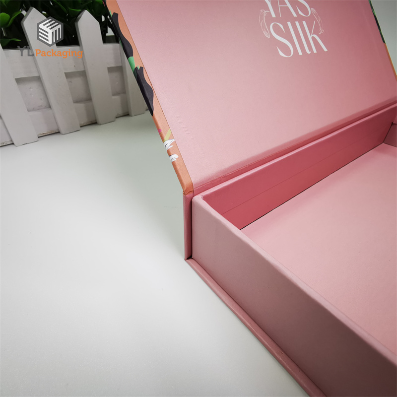 silk scarf packaging