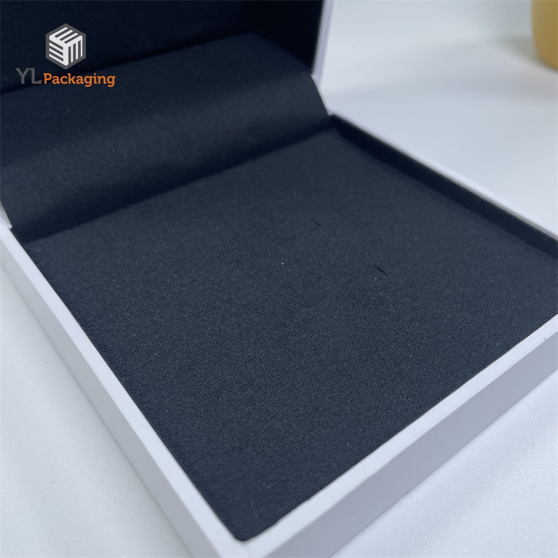luxury custom logo plastic jewelry box paper