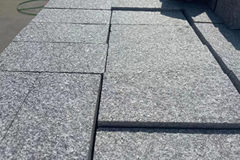 Lu Grey granite paving