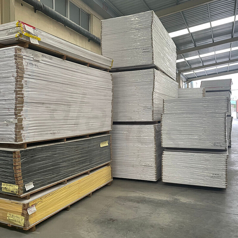 Explicación de la lámina de PVC blanco: Características, aplicaciones, métodos de corte y tipos comunes