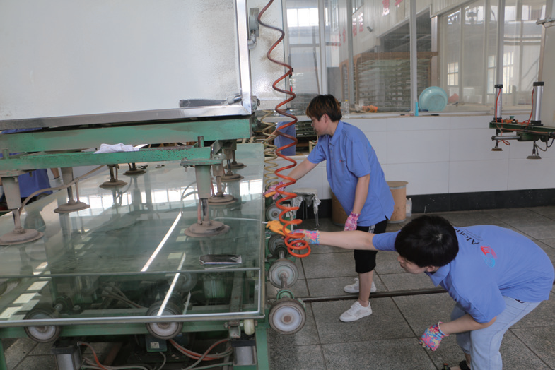 comment nettoyer la feuille acrylique？