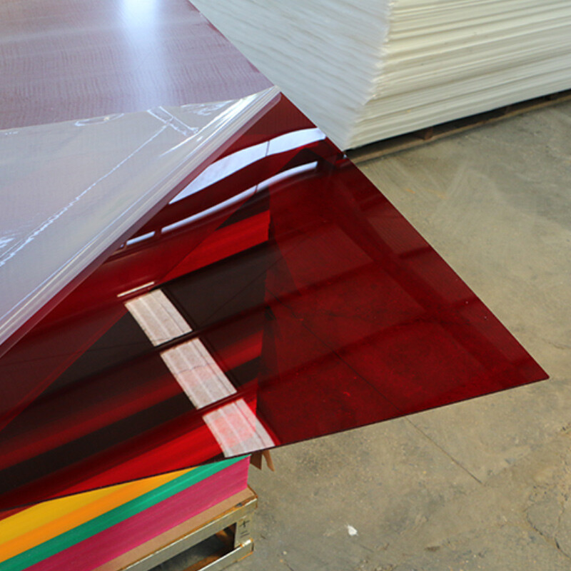 Plaque de plexiglas rouge translucide | Panneau en PMMA semi-transparent