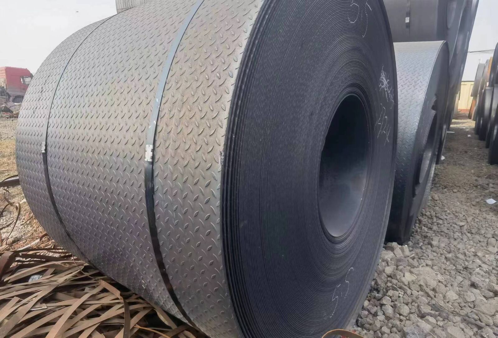 High Quality Custom Pattern Q255B S245MPa Checkered Carbon Steel Coil 