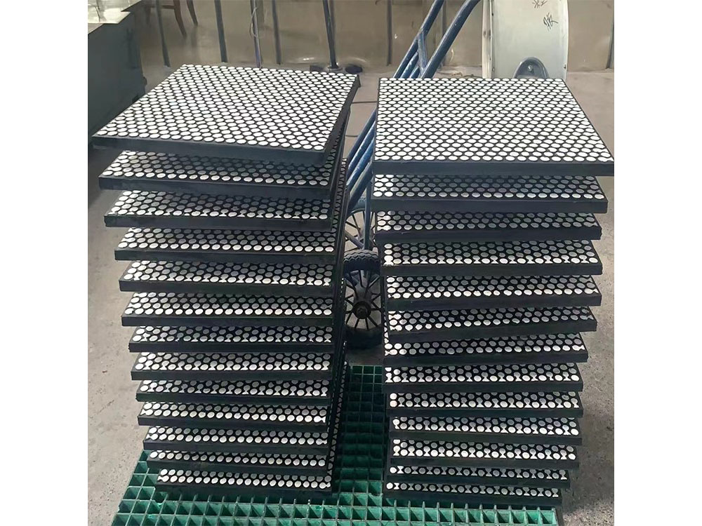 Ceramic Wear Lining