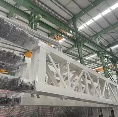 Vertical steel truss structure