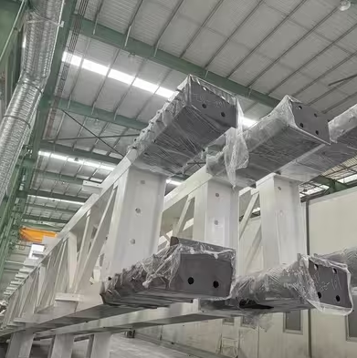 Vertical steel truss structure