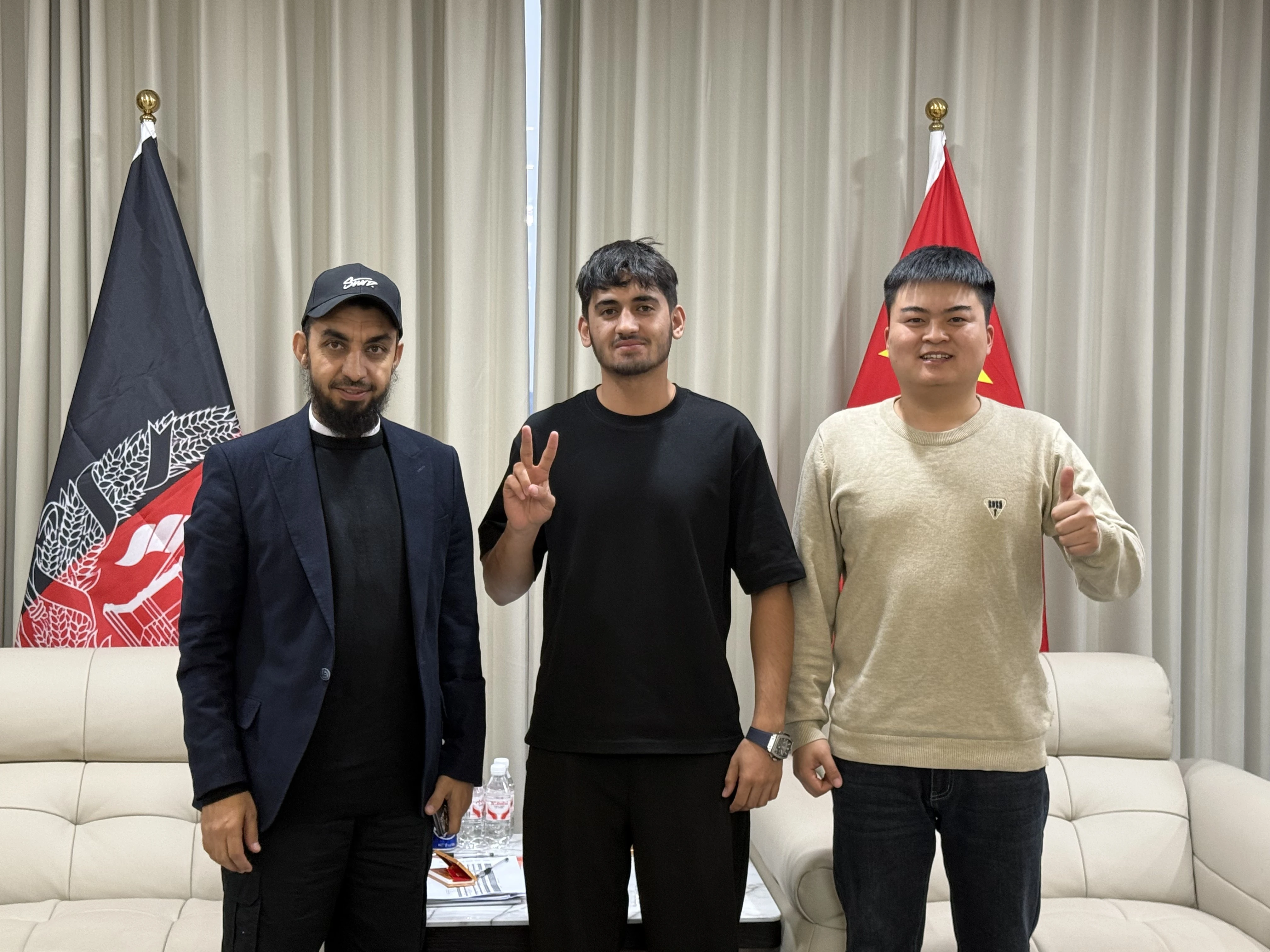 The visit to the Afghan client site concluded successfully, and a long-term strategic cooperation was successfully implemented.