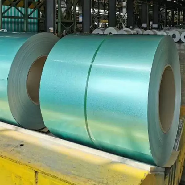 A customer from Southeast Asia has placed an order with us for colored rolls and galvanized rolls.
