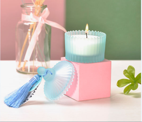 Soy wax glass scented candle with glass lid