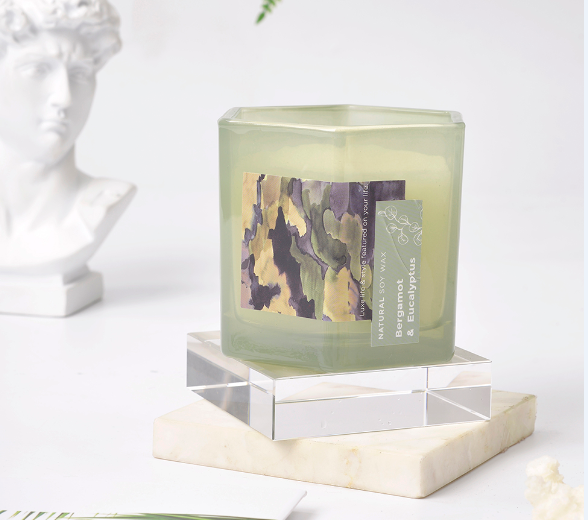 Soy wax glass scented candle with glass lid and customized scents