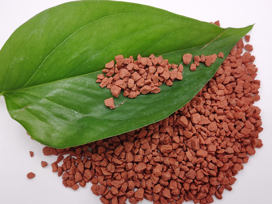 What is the difference between red potassium chloride and white potassium chloride?