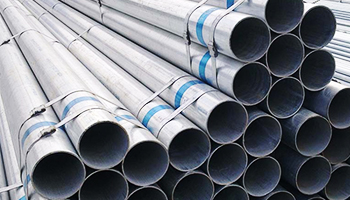 Customers went to our factory to inspect products and take product pictures.