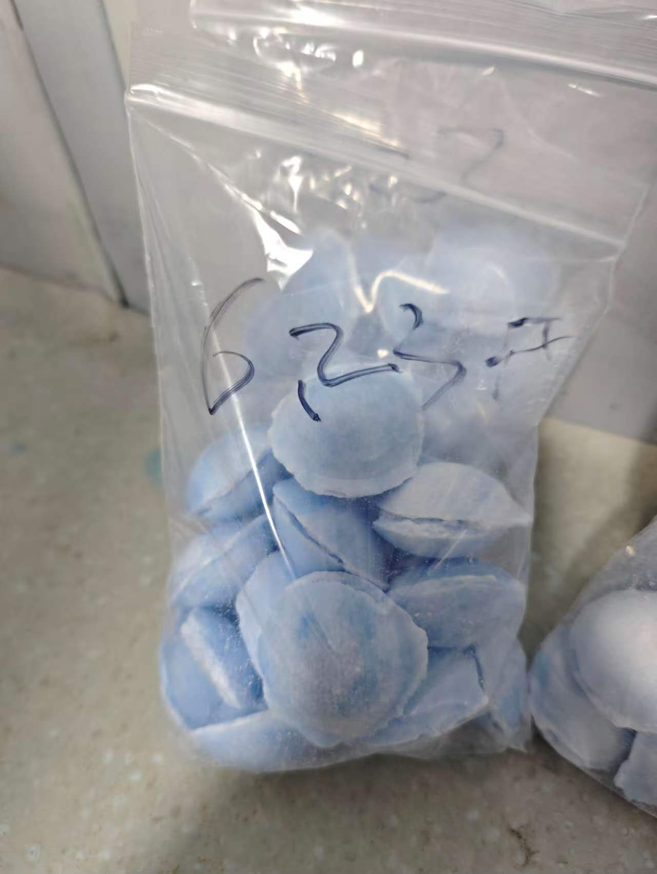 Carbonamide-based Denitrifier