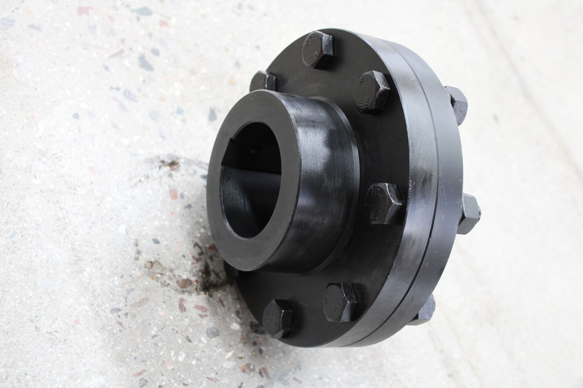 Share How to increase the life of rigid flanged coupling
