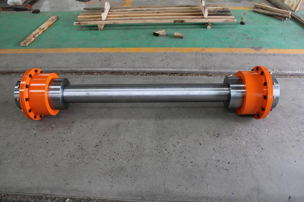 What are the requirements of lubricating oil for cardan shaft gear?