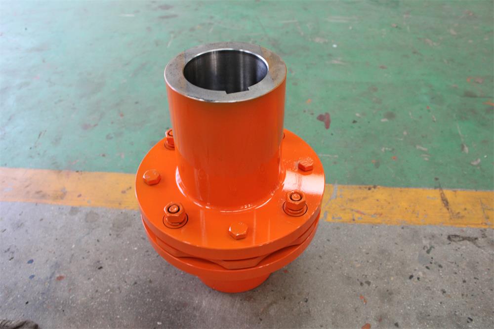 What are the main characteristics of diaphragm couplings and what should you pay attention to before installation?