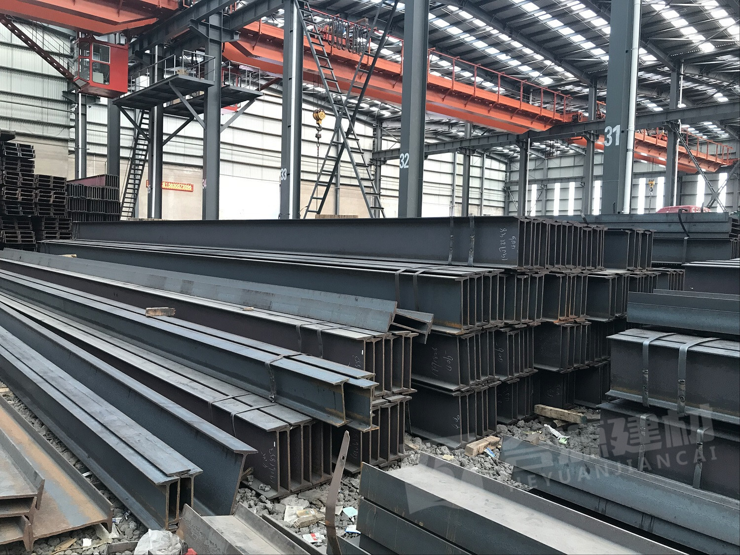  Hot Rolled Carbon Steel Structure Steel I Beam