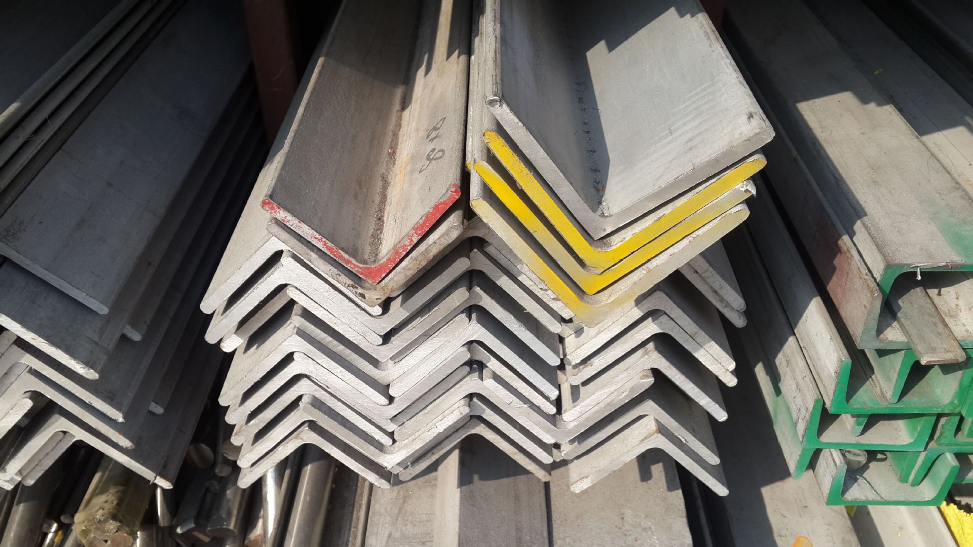 Manufacturer of Welded Punched Angle Steel for Construction Industry