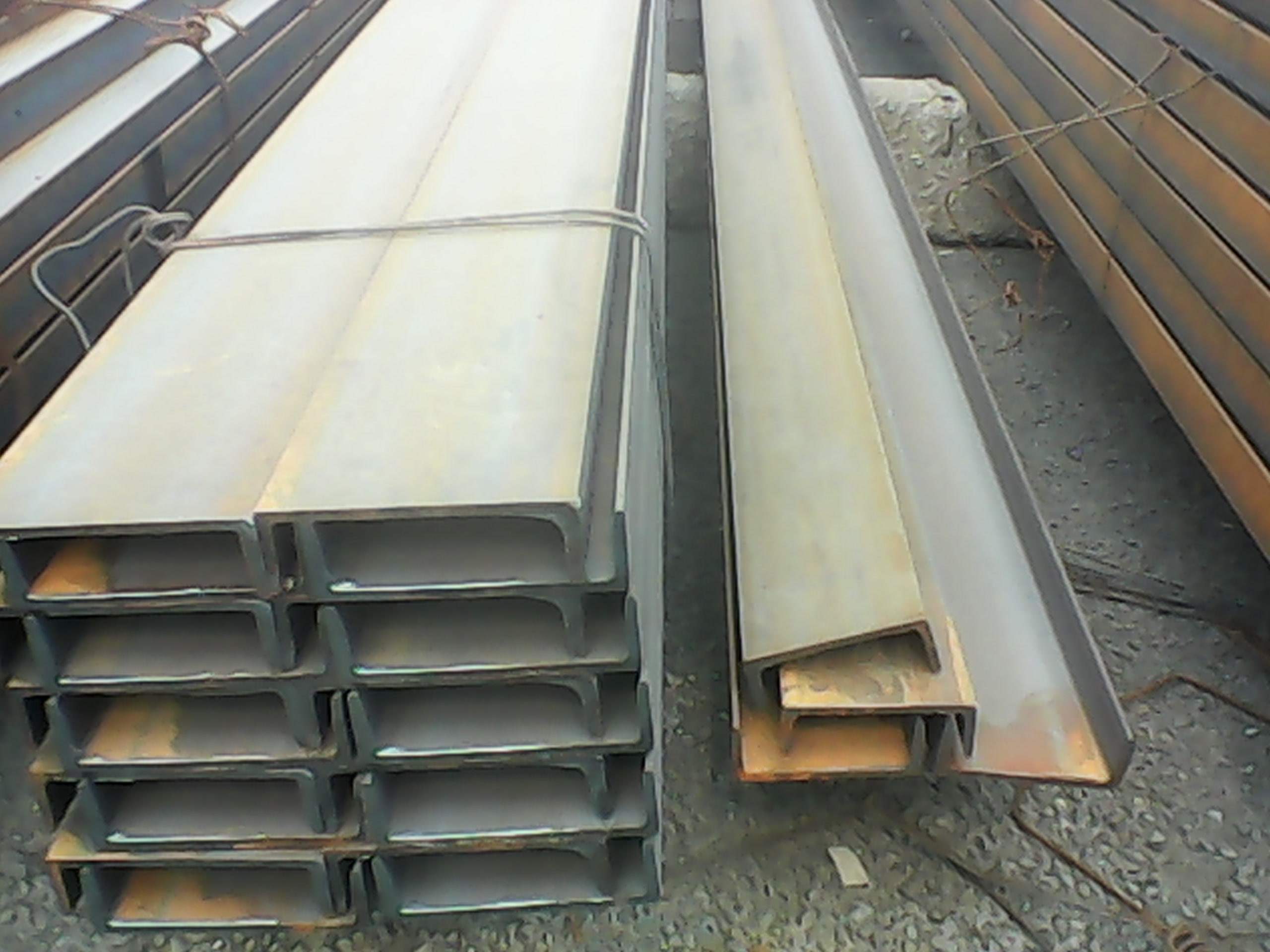 Q195/Q235 /Q355 Cold Formed Section Steel Profile Channel U / C/Z Section Shaped Steel Channels and Angle Iron/Cap Steel