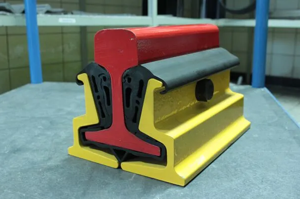 Steel profiles for the railway industry: tailor-made structural performance and durability solutions