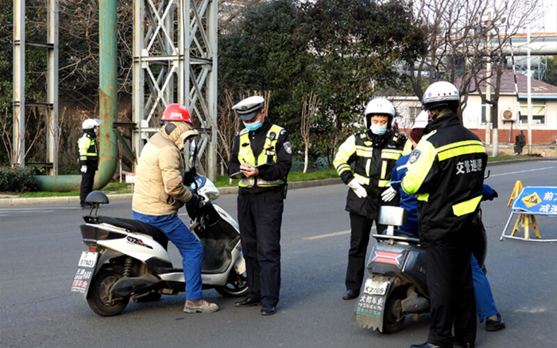 Patrols in the factory area are strengthened to ensure the safety of transportation and materials