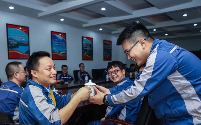 Master and apprentice pair to pass on originality