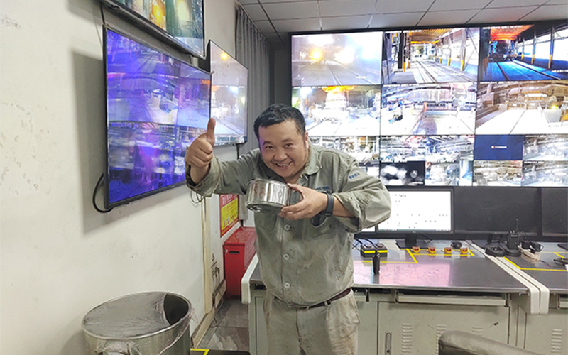 It's so good to drink mung bean soup on a hot day!