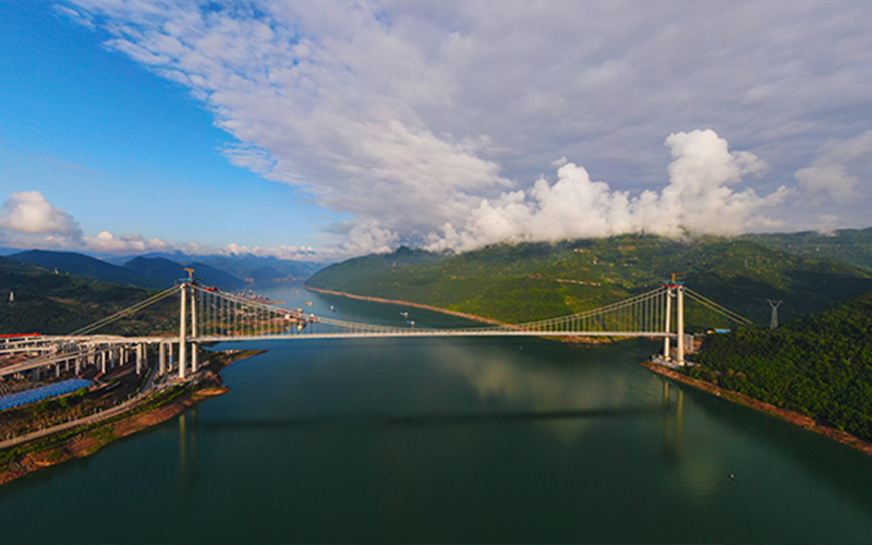 Yunyang Fuxing Yangtze River Bridge main bridge closed