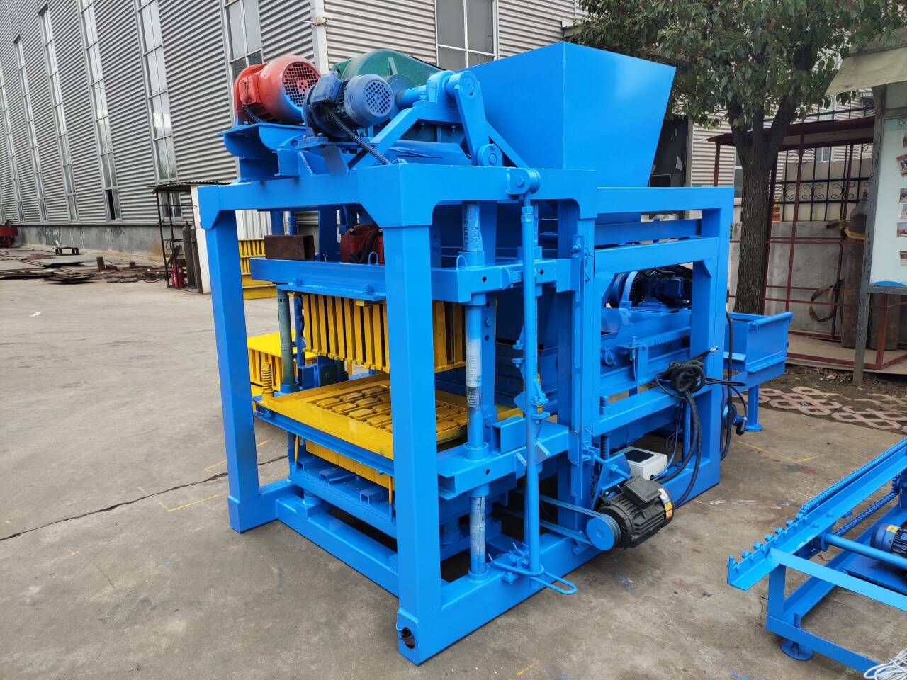 4-25 Hydraulic Semi-Automatic Brick Making Machine