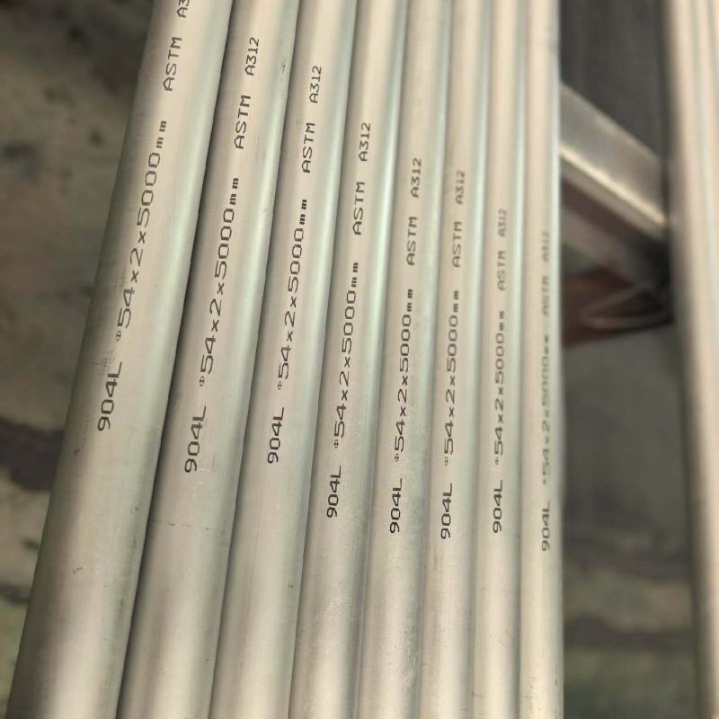 Medium-Alloy Seamless Steel Pipe