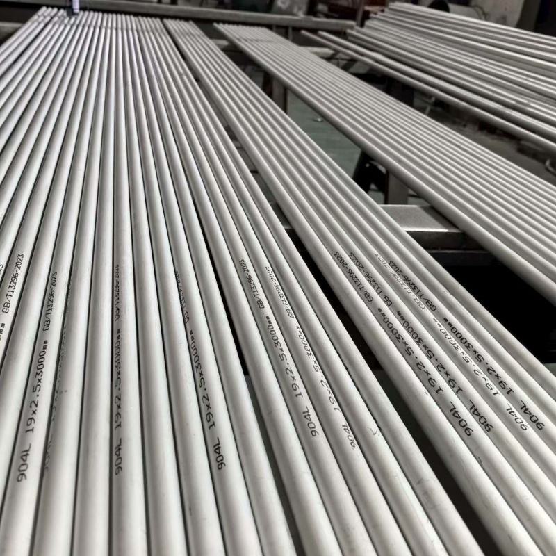 Medium-Alloy Seamless Steel Pipe