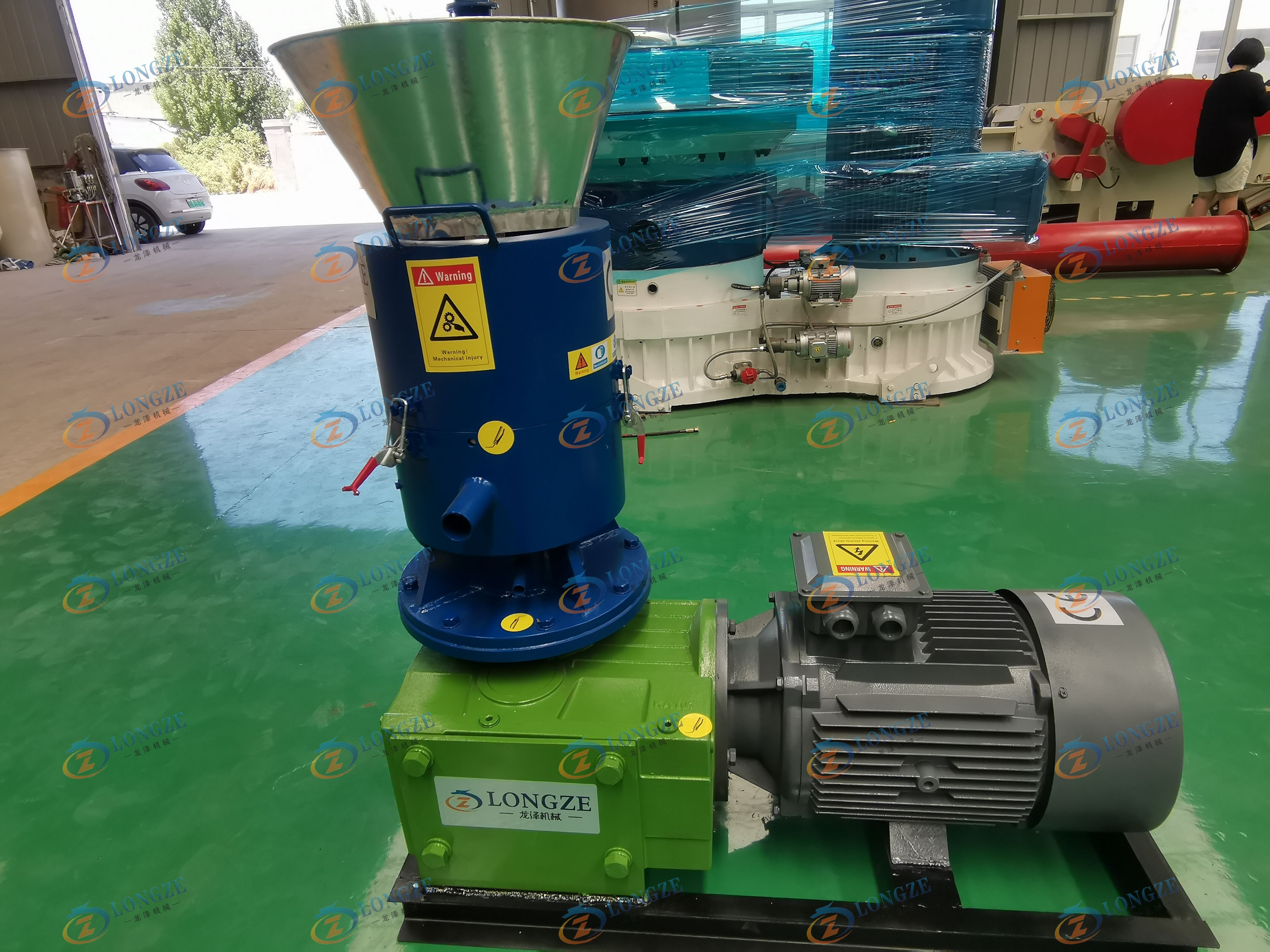 ​SHANDONG LONGZE~SAWDUST MAKING MACHINE AND PELLET MACHINE EXPORT