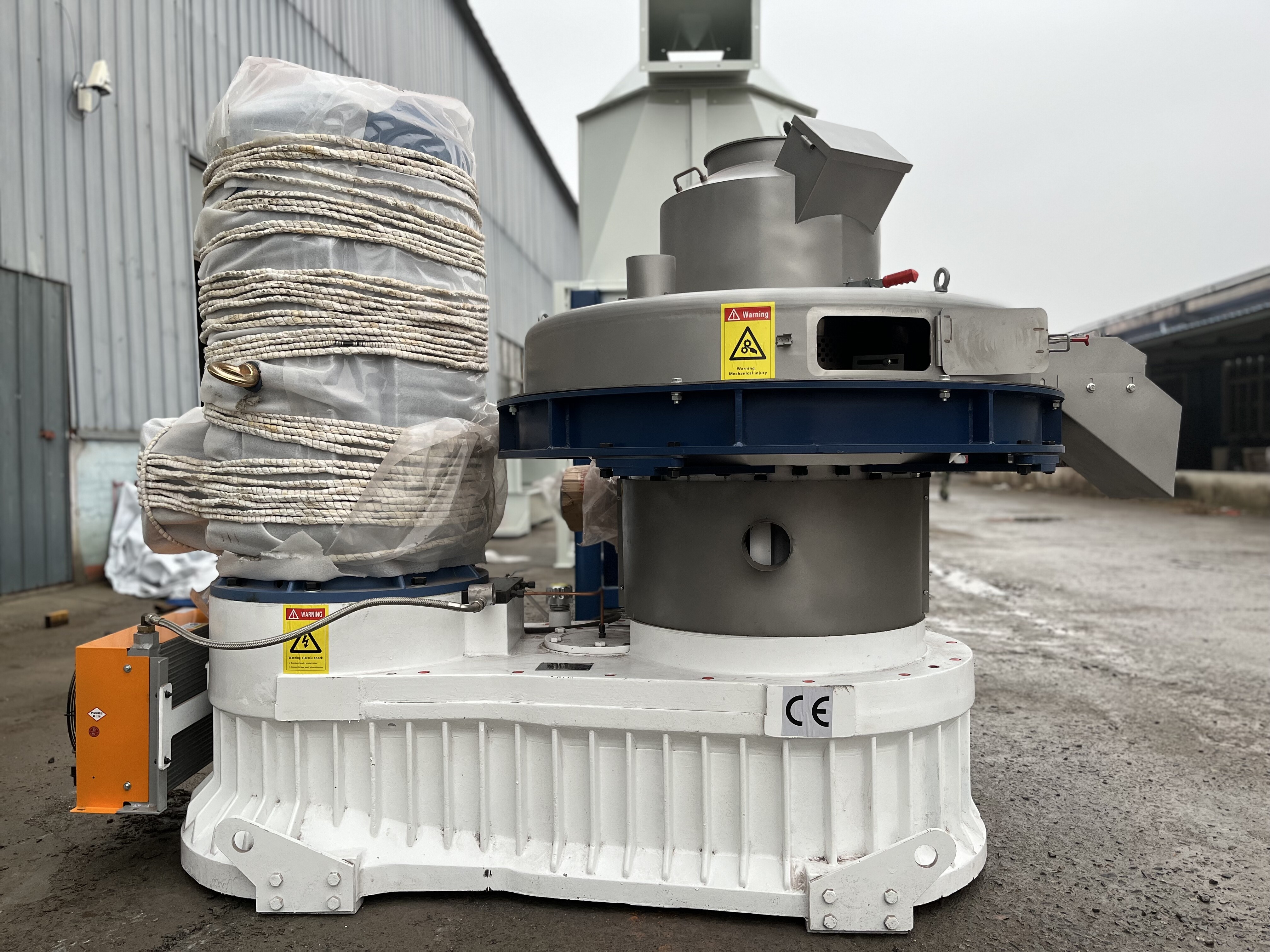 SHANDONG LONGZE ~ 2t/h wood pellet production line shipped to India